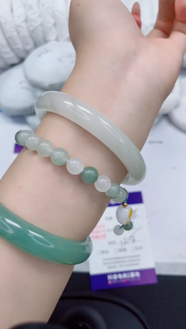 石英质玉手镯未镶嵌288-61/62