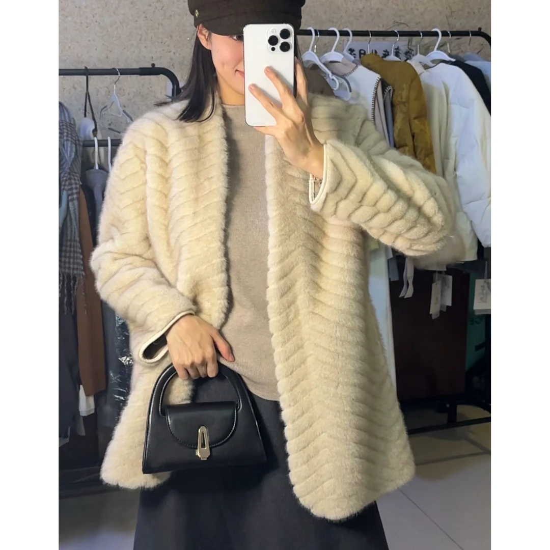 气质款人字纹皮皮草草