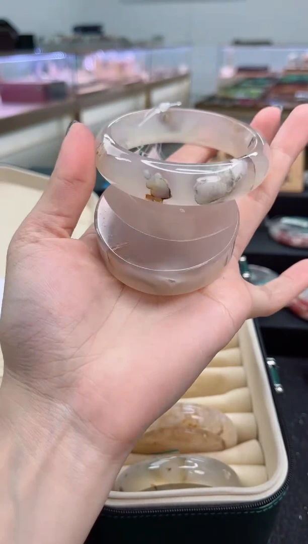 石英质玉手镯未镶嵌59圈口（赠品镯心）6845527