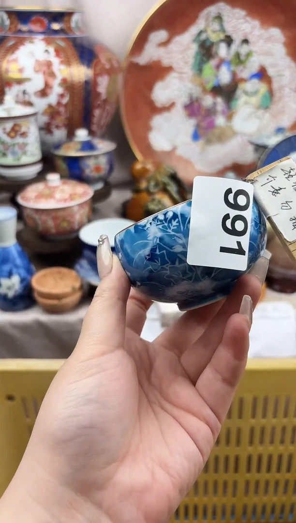 瓷器孙漂亮的瓷器，默认微瑕，介意慎拍