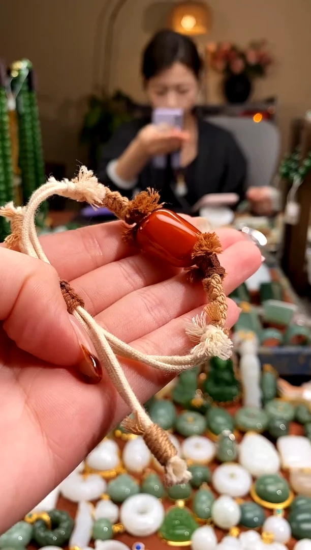 未镶嵌手链南红玛瑙.