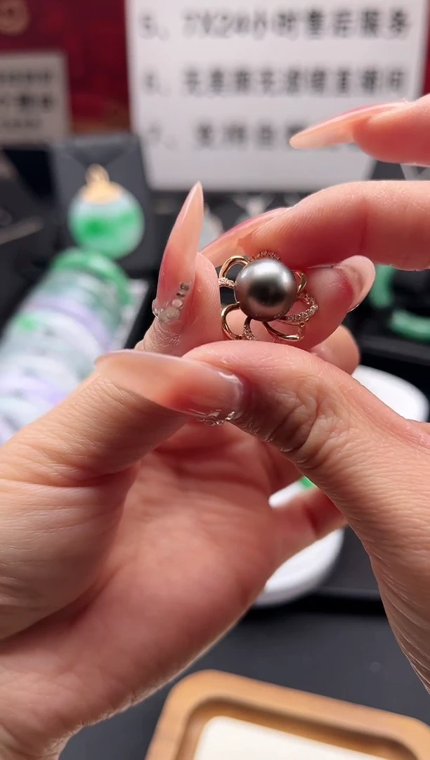 【闪购商品】海水珍珠颈饰18K金镶嵌吊坠