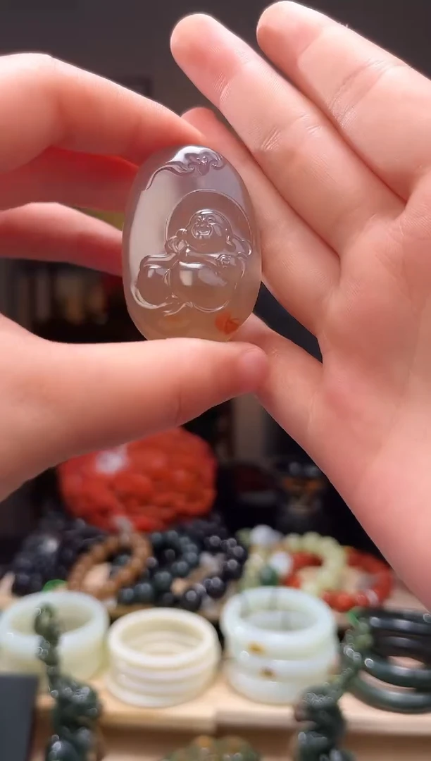 颈饰未镶嵌南红玛瑙吊坠