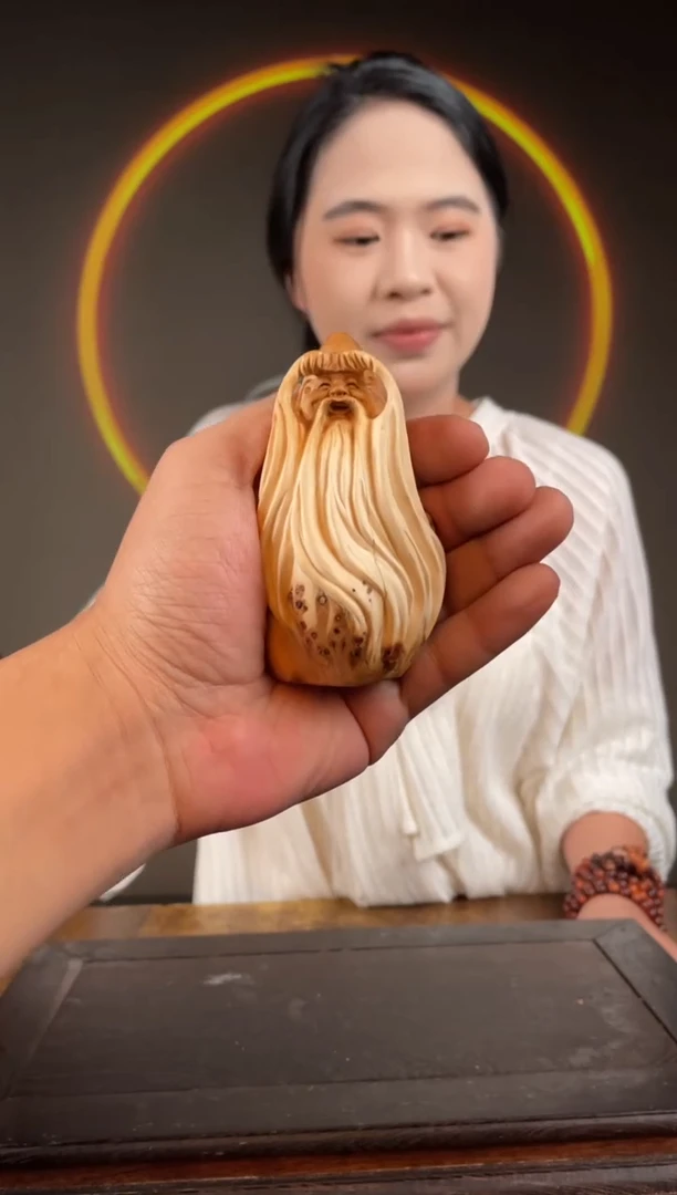 柏木（崖柏）手工摆件,先抢先得! 编号:38