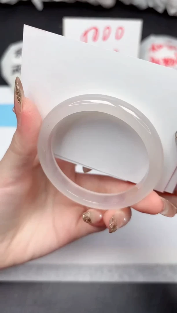 【闪购商品】石英质玉手镯未镶嵌59-52.8