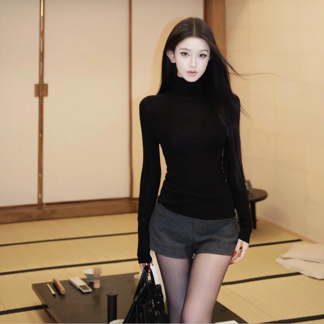 性感辣妹套装女2025秋冬季新款修身高领正肩长袖上衣配短裤一整套