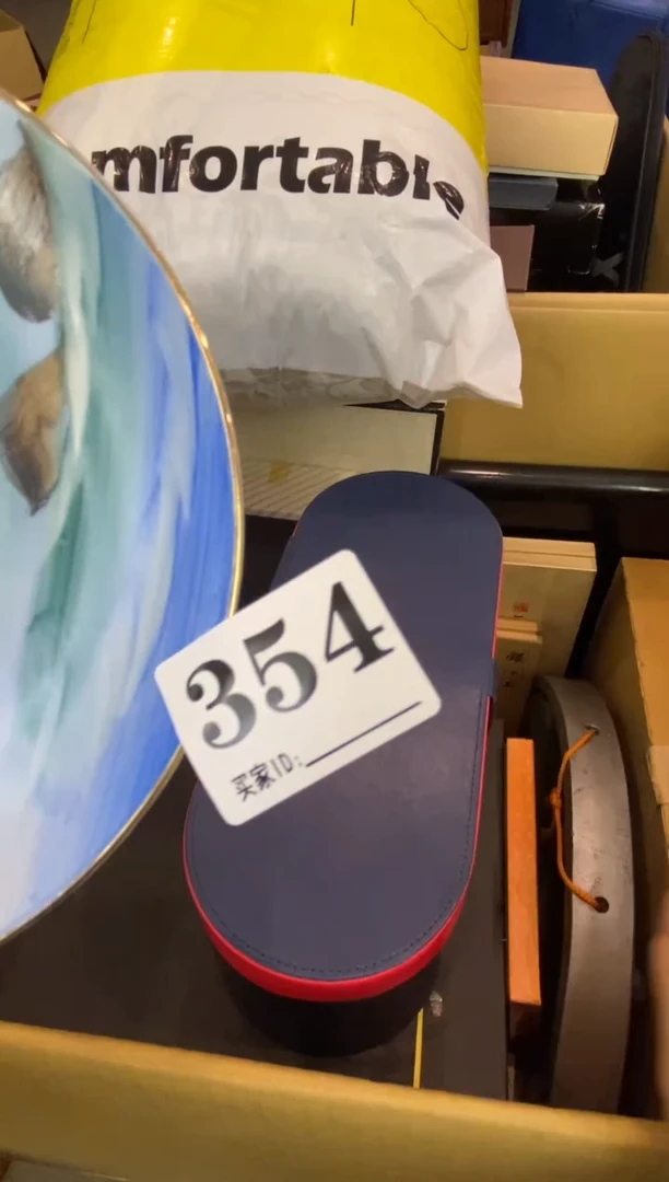 镀金红*薇瓷器瓷器瓷器瓷器
