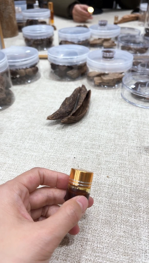 【闪购商品】檀香木其他棋楠级回流老山檀香精YO.U膏3克