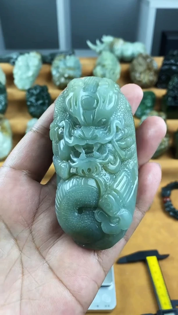 未镶嵌和田玉把件1