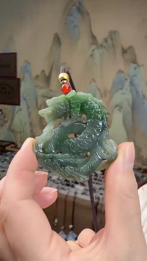 颈饰未镶嵌和田玉.
