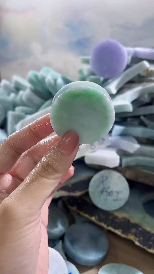 颈饰未镶嵌翡翠翡翠缅甸翡翠A货钟179