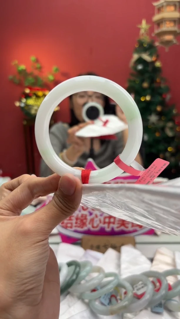 未镶嵌手镯（圆镯）翡翠翡翠手镯