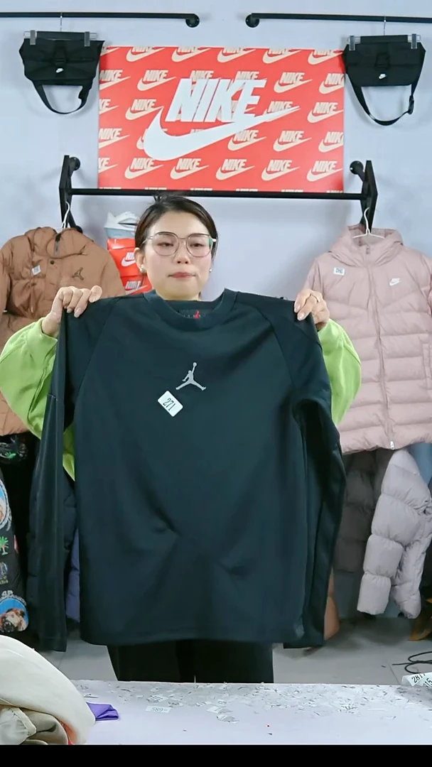 271闪购编码运动衣以直播间过款为准尺码