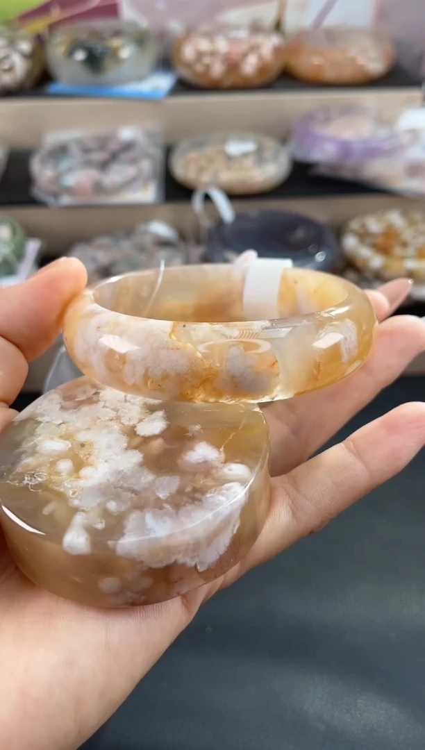 未镶嵌手镯石英质玉62