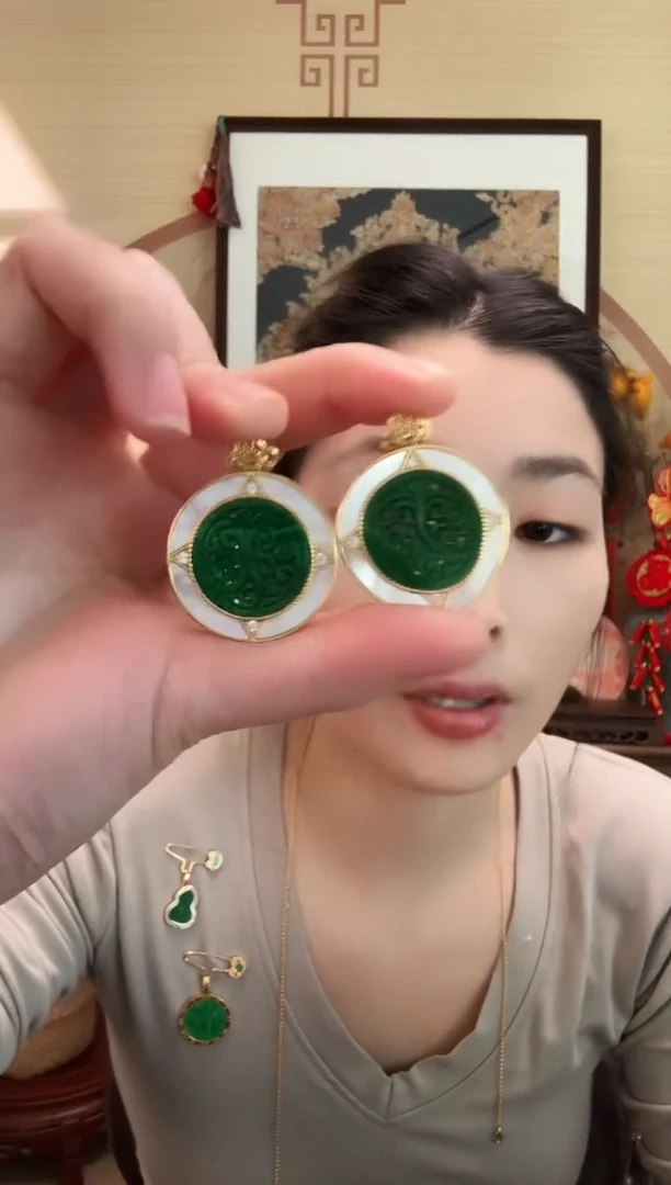 颈饰银S925镶嵌翡翠吊坠/多样性发货一件