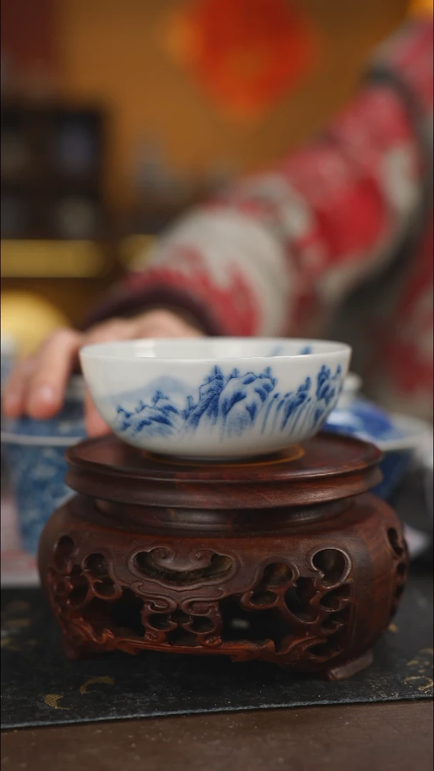 【闪购商品】柴窑青花山水普洱杯福利