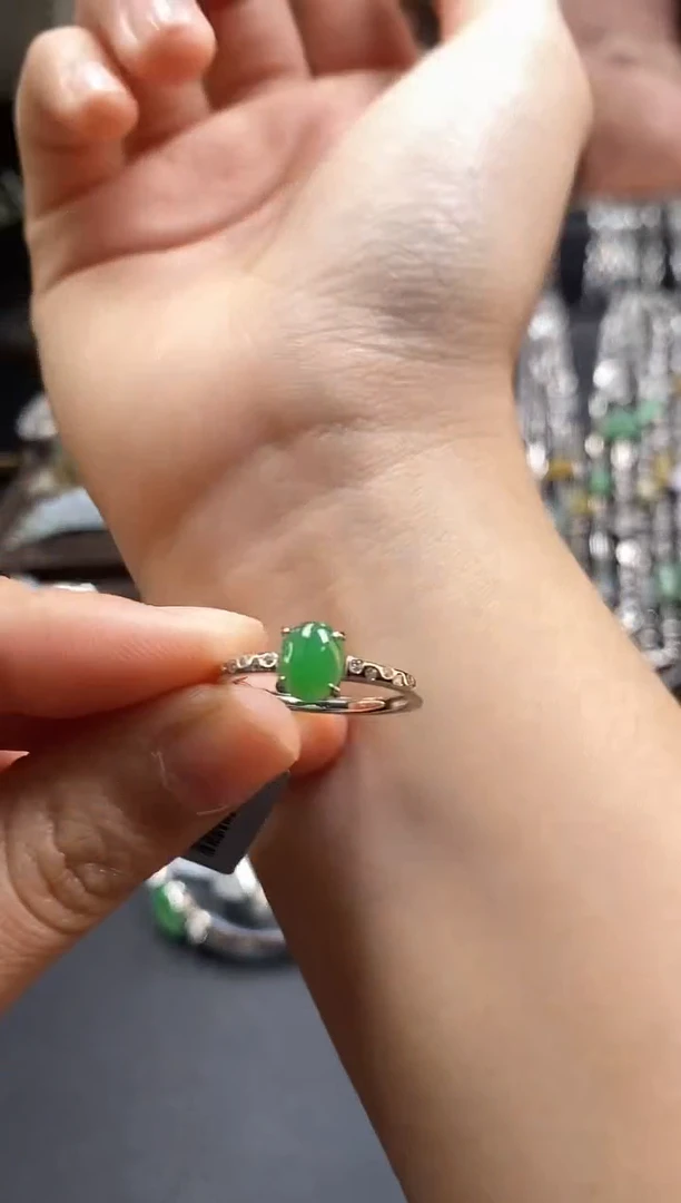 颈饰银S925镶嵌翡翠18612