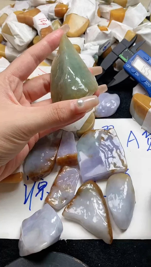 翡翠裸石翡翠挂件裸石