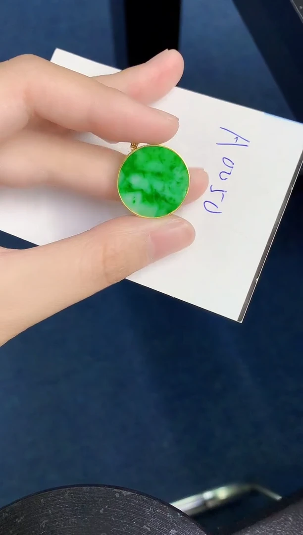 【闪购商品】翡翠颈饰18K金镶嵌000000000