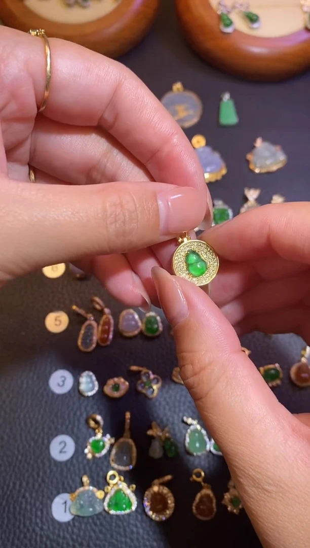 颈饰银S925镶嵌翡翠a货翡翠