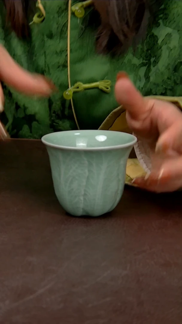 豆绿支钉白菜杯不完美  礼盒