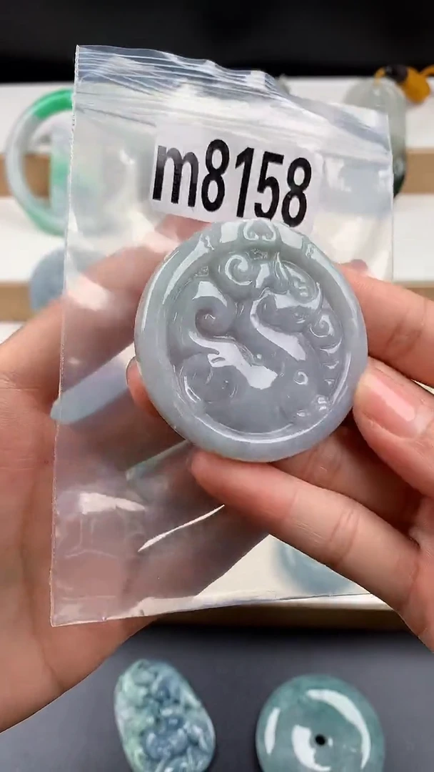 颈饰未镶嵌翡翠天然翡翠吊坠挂件