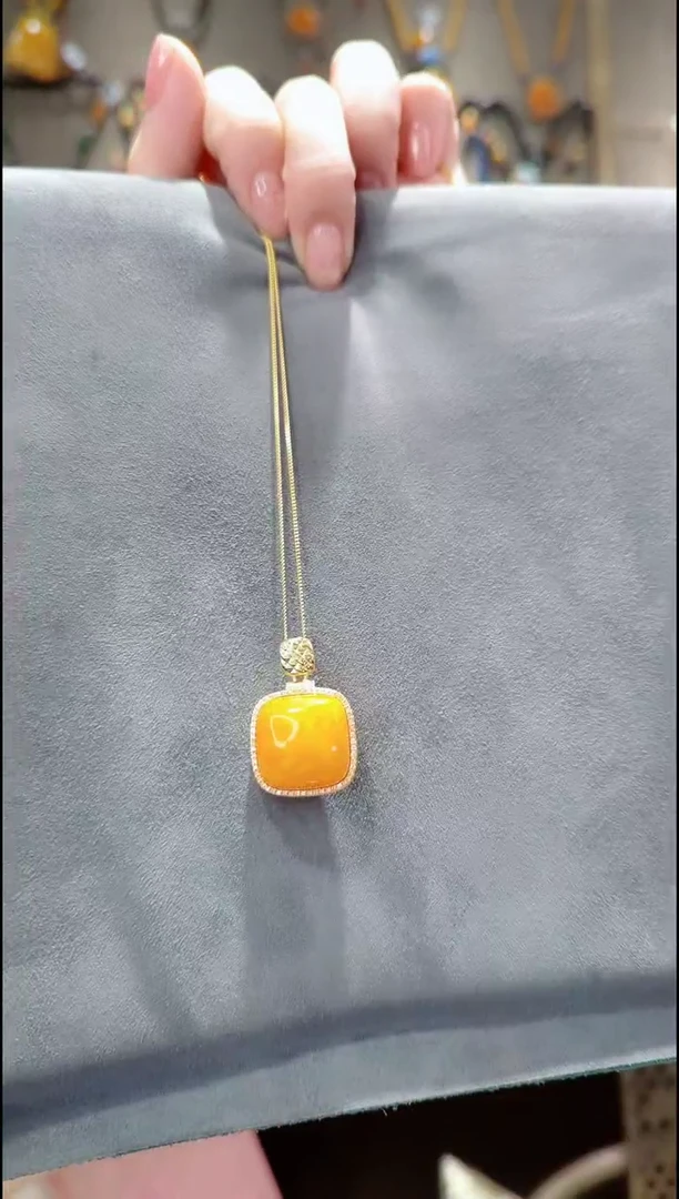银S925镀金镶嵌吊坠(赠链)蜜蜡﹣B515蜜蜡吊坠