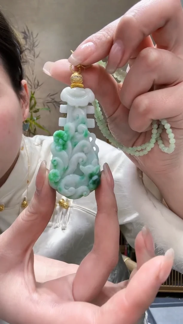 【闪购商品】翡翠颈饰未镶嵌吊坠1