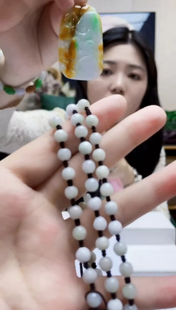 未镶嵌定制翡翠吊坠56