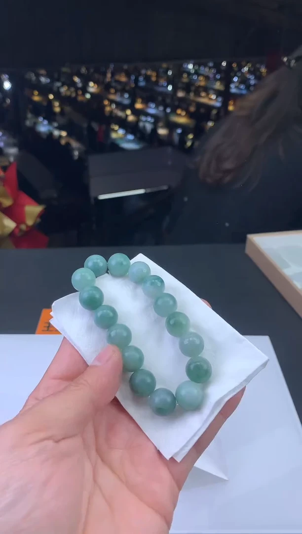 未镶嵌定制翡翠广*人-3889