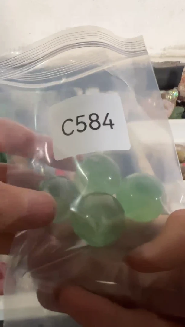 未镶嵌珠宝奇石萤石C584 多样性发一件