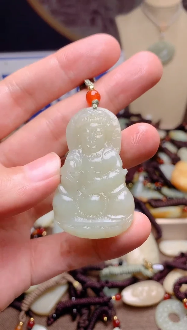 和田玉未镶嵌颈饰1