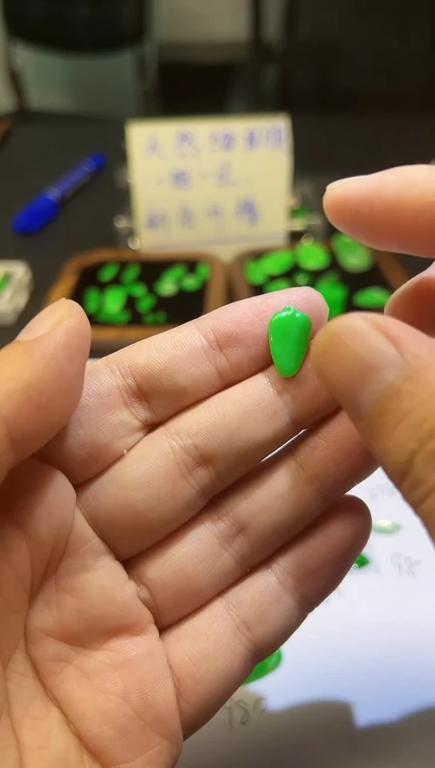 裸石翡翠天然缅甸A货翡翠   未镶嵌