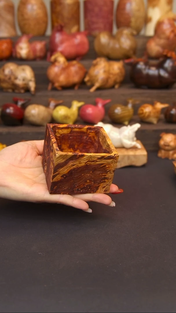 交趾黄檀（大红酸枝）山杏小方盒