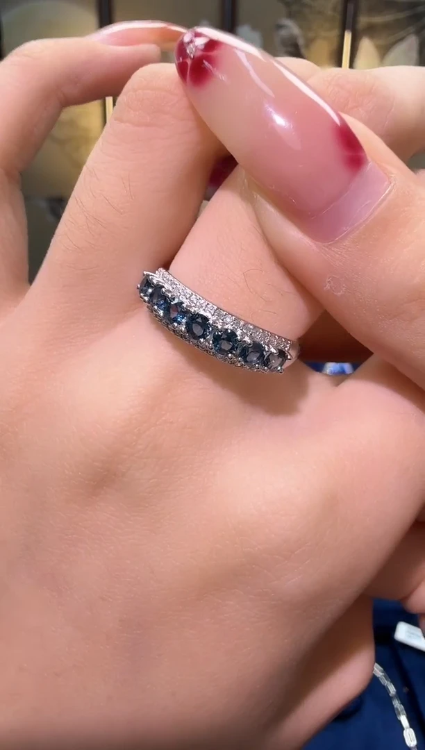 银S925镶嵌戒指托帕石天然宝石