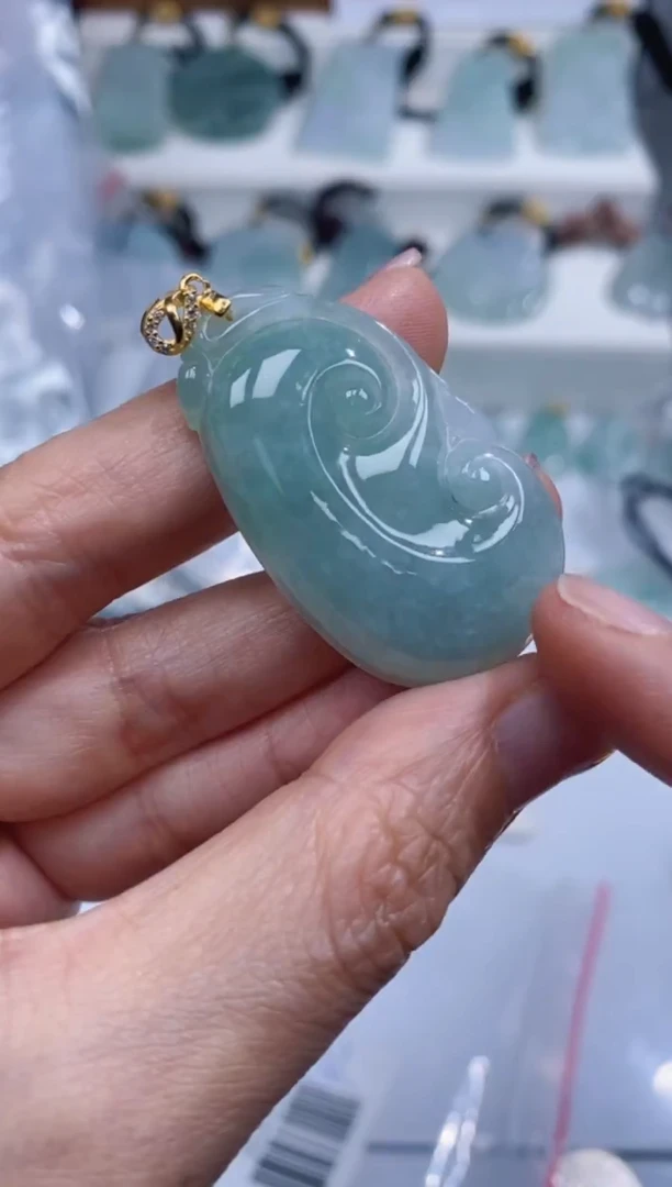 颈饰银S925镶嵌翡翠吊坠