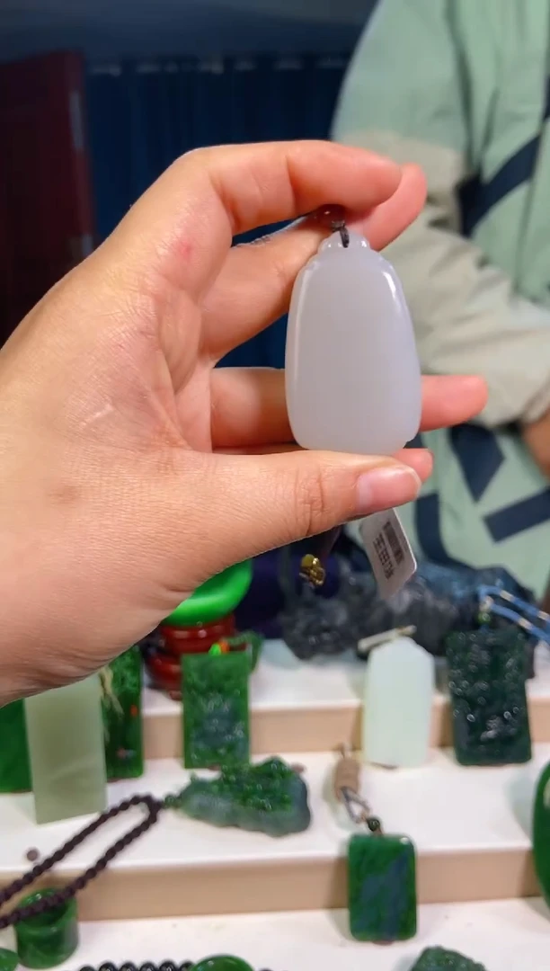 【闪购商品】和田玉挂件未镶嵌1