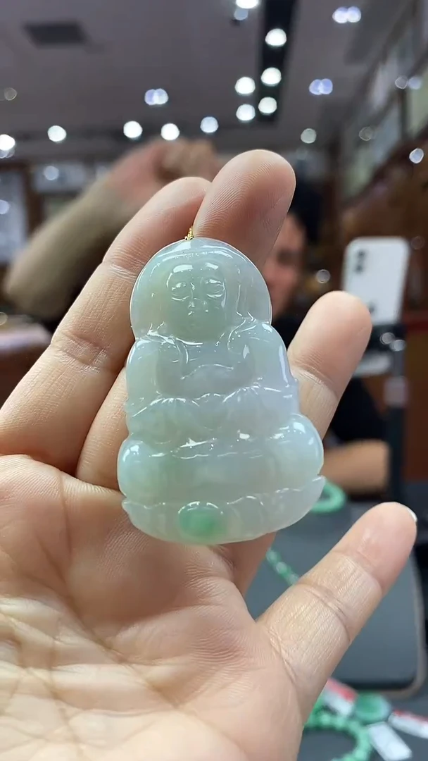颈饰未镶嵌翡翠观音