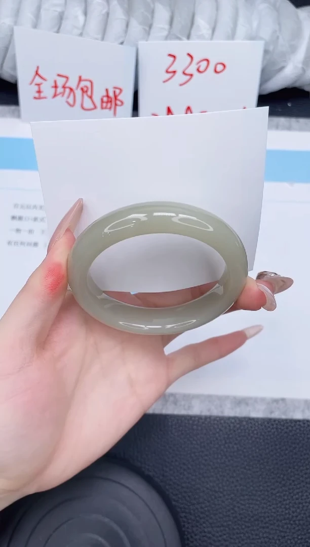 未镶嵌手镯石英质玉42-54.8