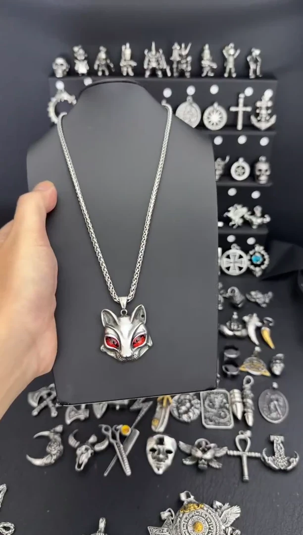 钛钢树脂猫吊坠搭配龙骨项链60CM长