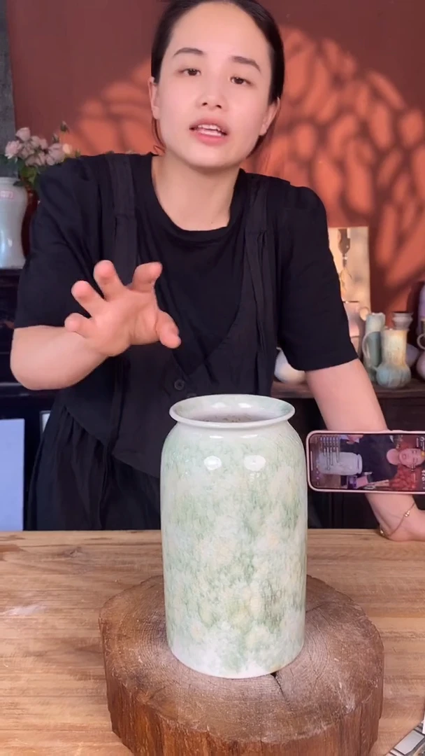 摆件景德镇高温陶瓷花器（口径10*高度20）