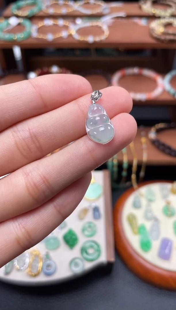 【闪购商品】翡翠吊坠(不含链)18K金镶嵌一个  JK317