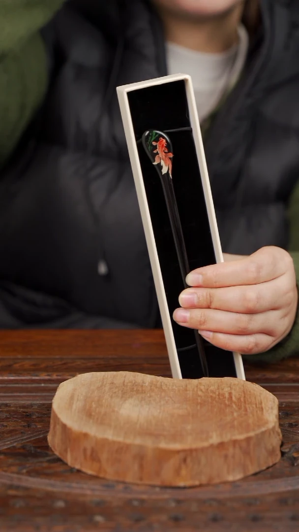 漆器变涂发簪 锦鲤