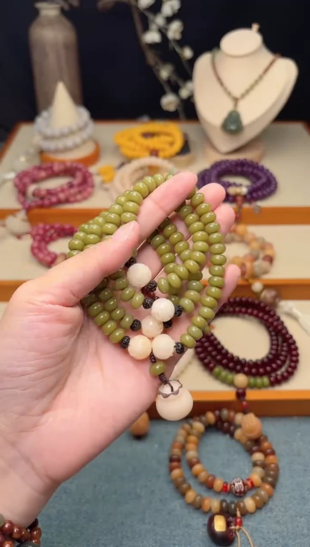 手串白玉菩提钱袋