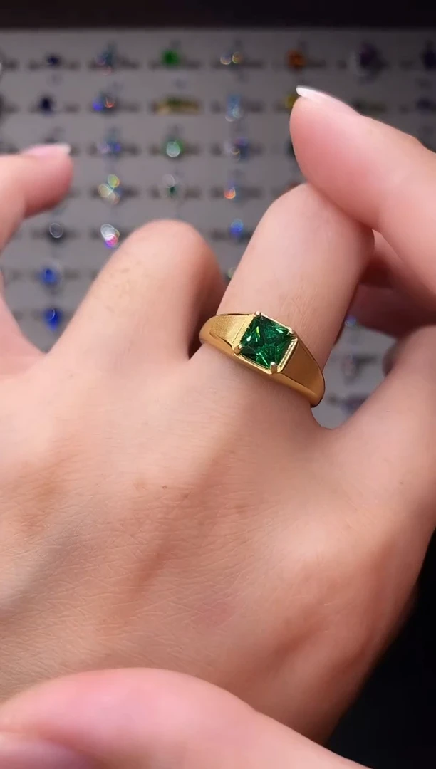 2克拉祖母绿（处理）欧美风戒指