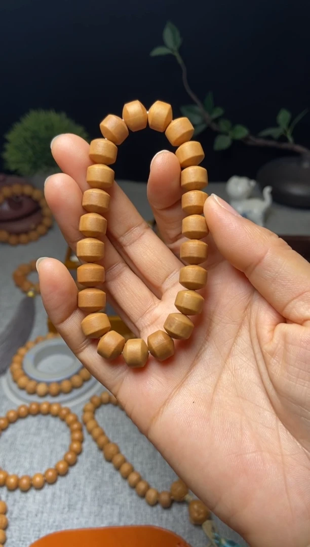 【闪购商品】猴头核桃吊坠橘皮经纶10.2