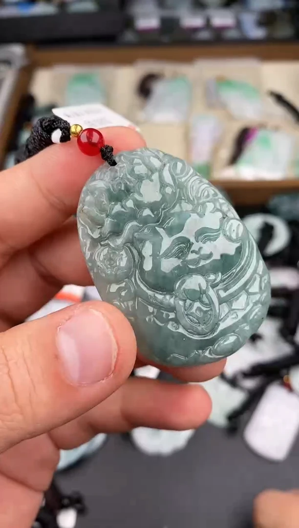 【闪购商品】翡翠颈饰未镶嵌  天然翡翠，一物一图