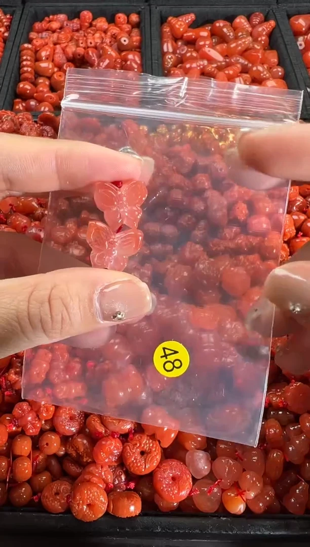 【闪购商品】南红玛瑙颈饰未镶嵌1
