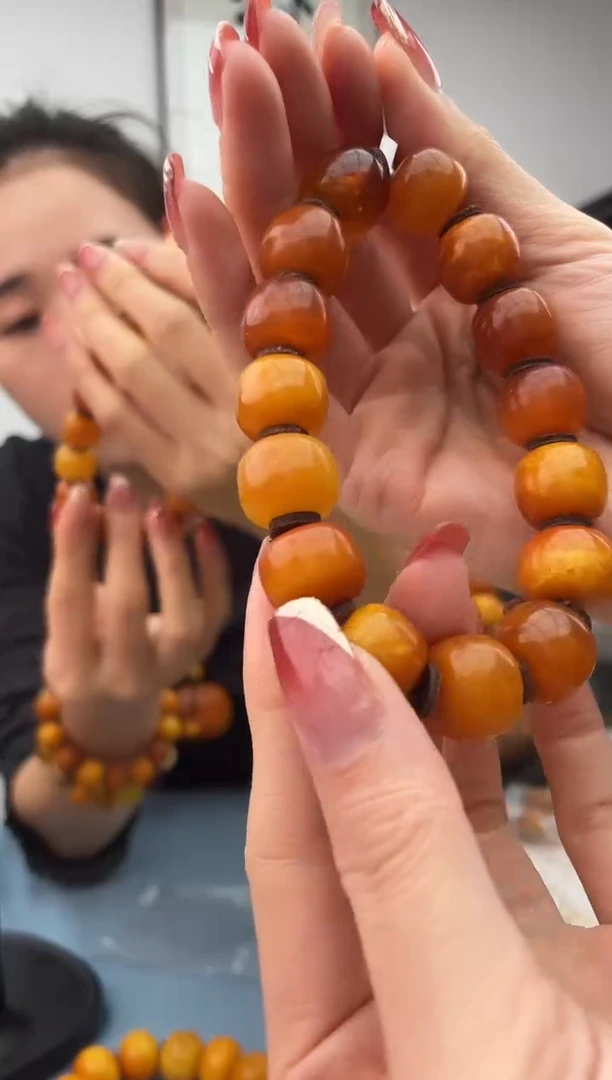 【闪购商品】蜜蜡珠宝奇石未镶嵌微瑕假一罚十，030.14