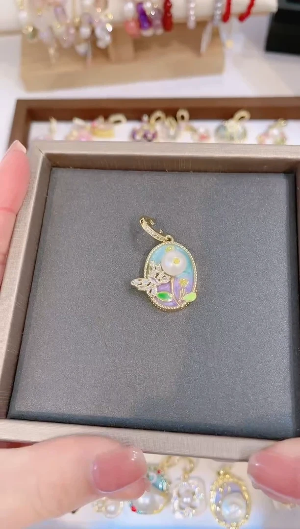 【闪购商品】淡水珍珠颈饰合金吊坠